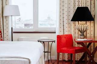 Гостиница Cosmos St. Petersburg Olympia Garden Hotel Санкт-Петербург Улучшенный двухместный номер с 2 односпальными кроватями-2