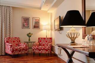 Гостиница Cosmos St. Petersburg Olympia Garden Hotel Санкт-Петербург Полулюкс с двуспальной кроватью-3